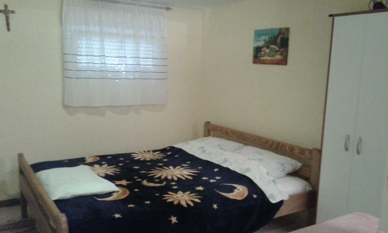 Apartmani Marija Starigrad Paklenica Exterior foto